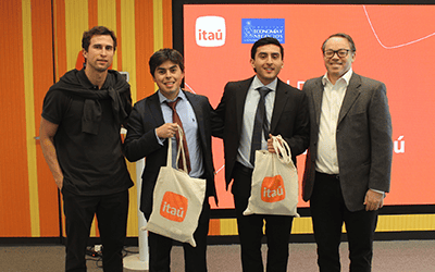 Estudiantes enfrentan desafío de valorización de empresas junto a Banco Itaú